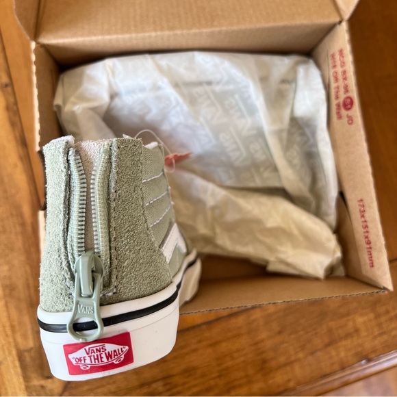Toddler Vans Sk-8 Hi Zip Sneakers - Picture 2 of 5